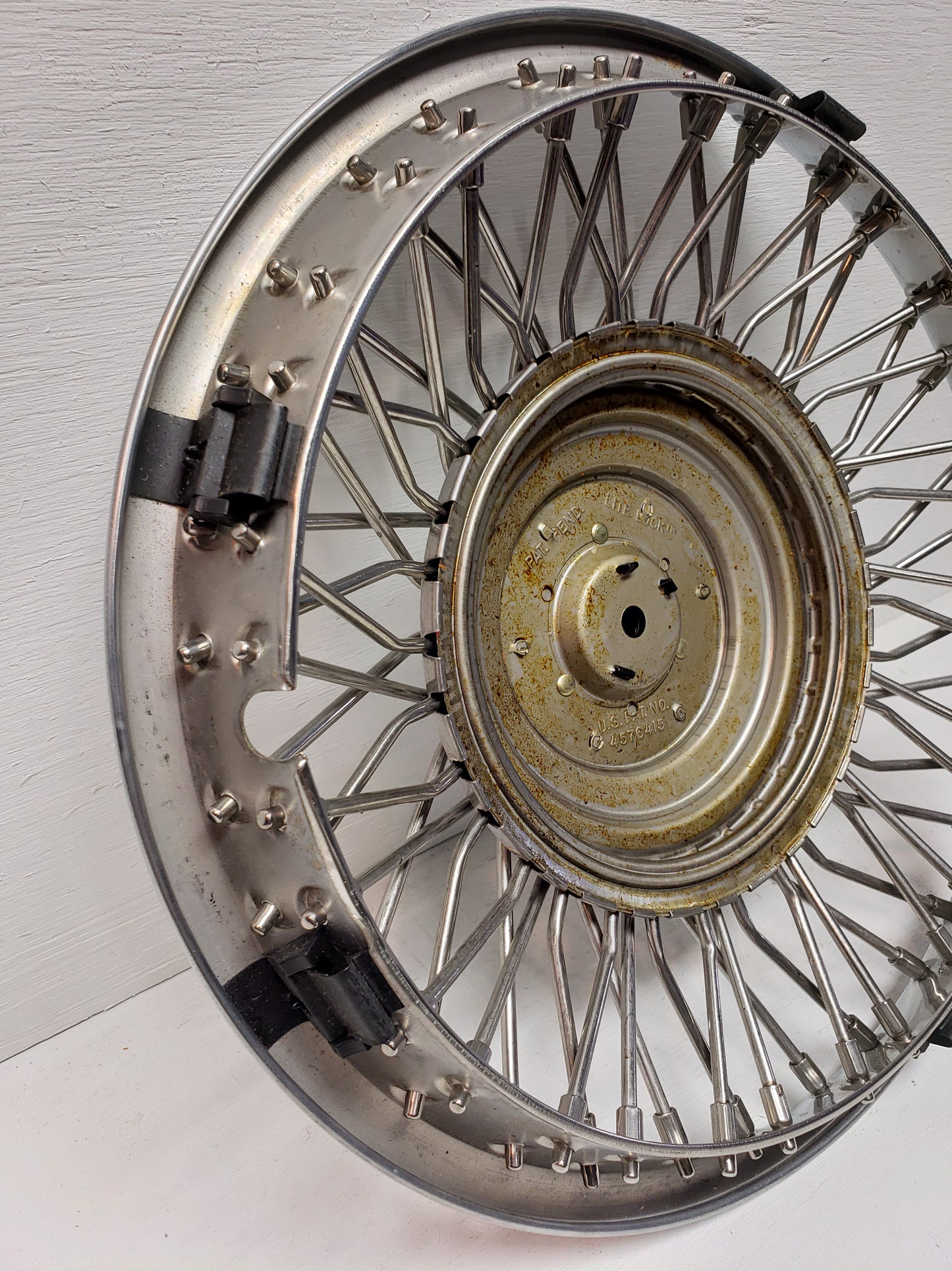 1986-88 Buick Riviera Hubcap 14in