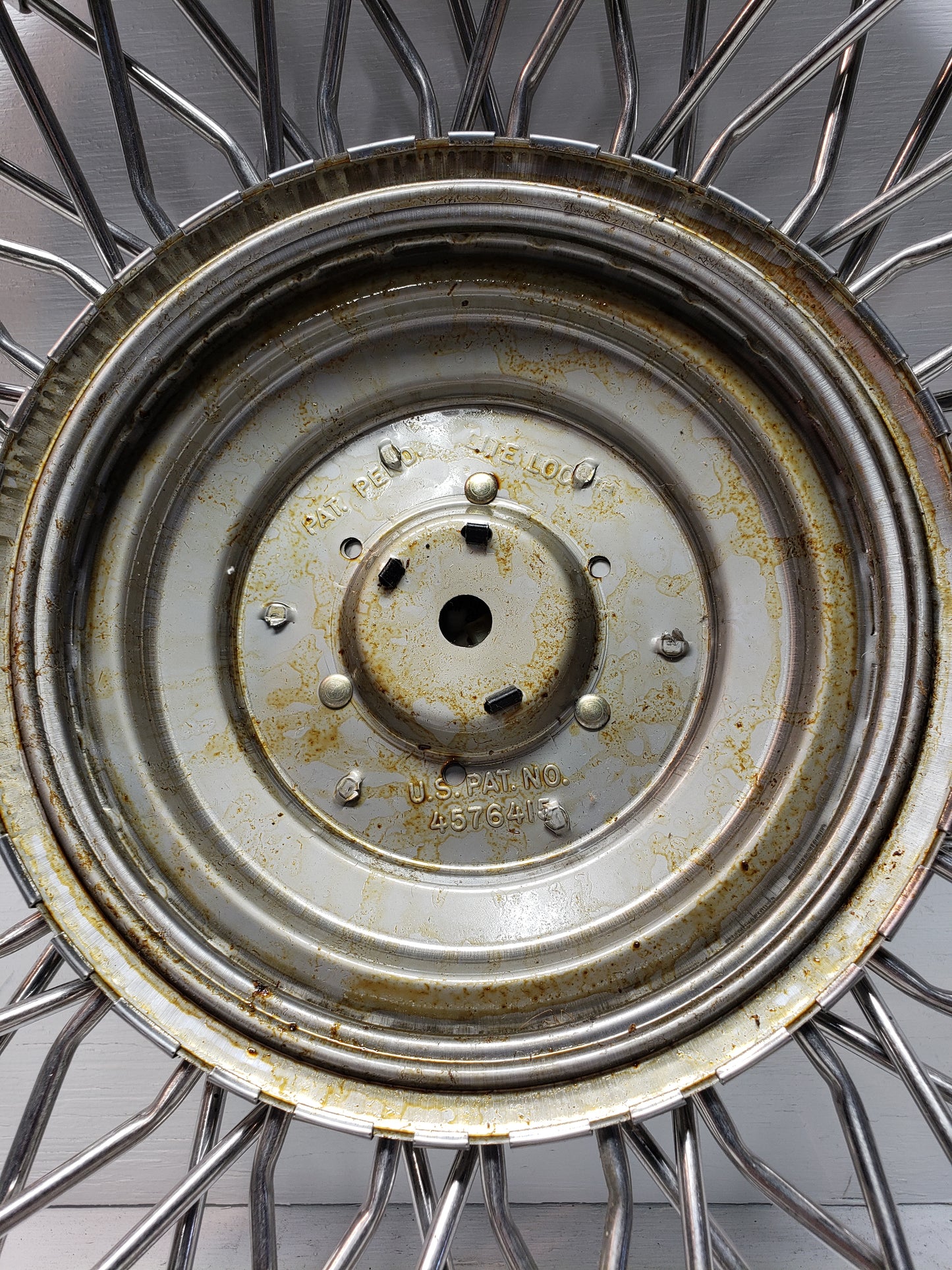 1986-88 Buick Riviera Hubcap 14in