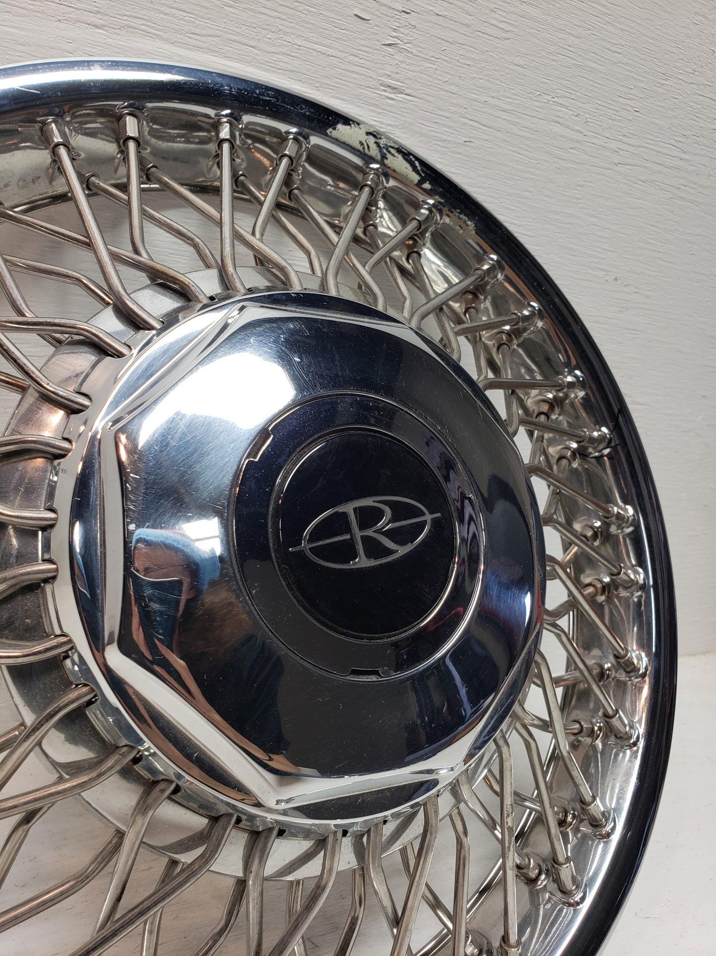 1986-88 Buick Riviera Hubcap 14in