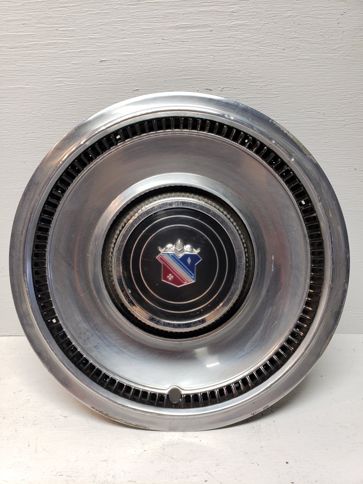 1968 Buick Electra 225 Hubcap 15in