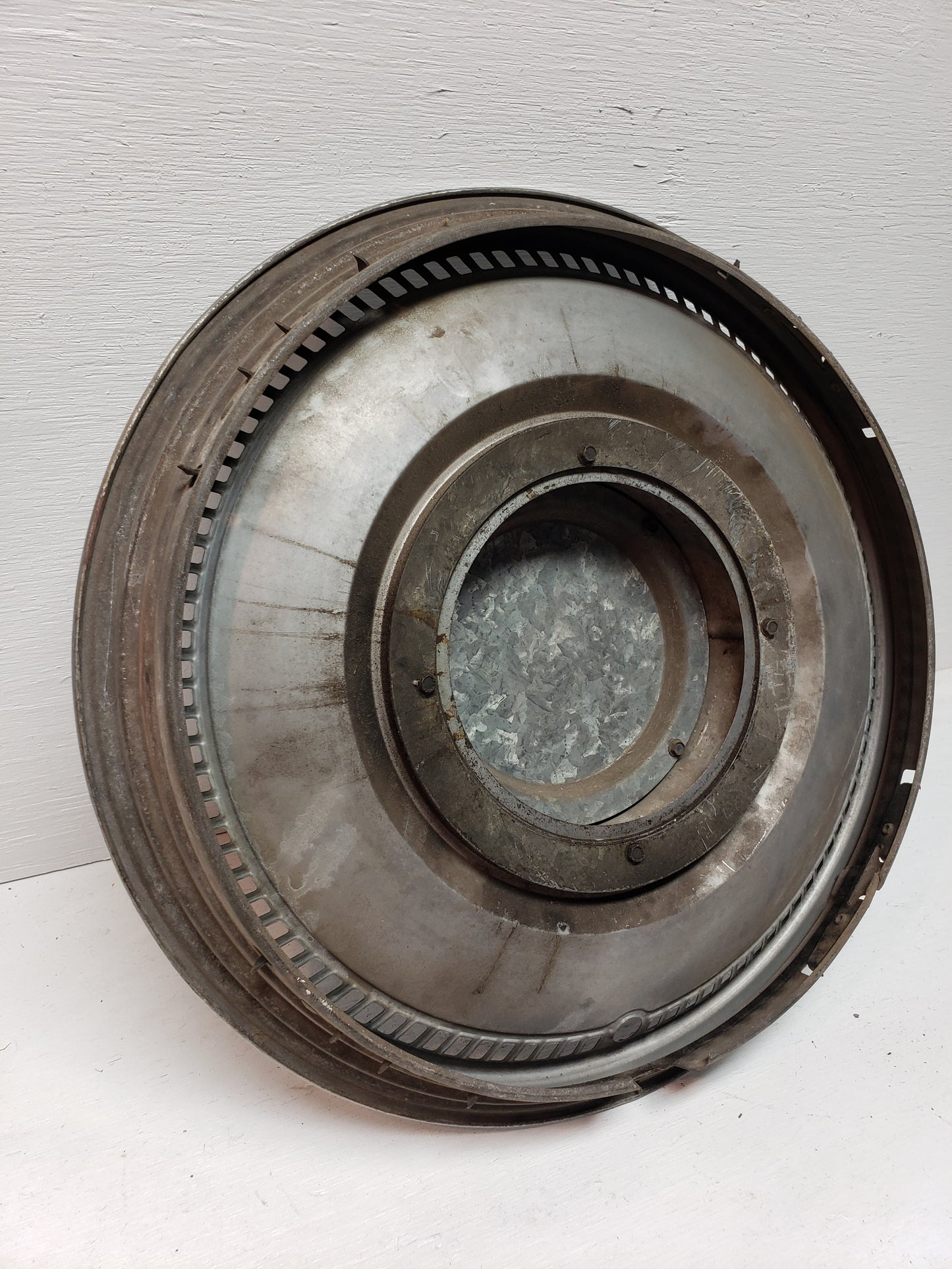 1968 Buick Electra 225 Hubcap 15in