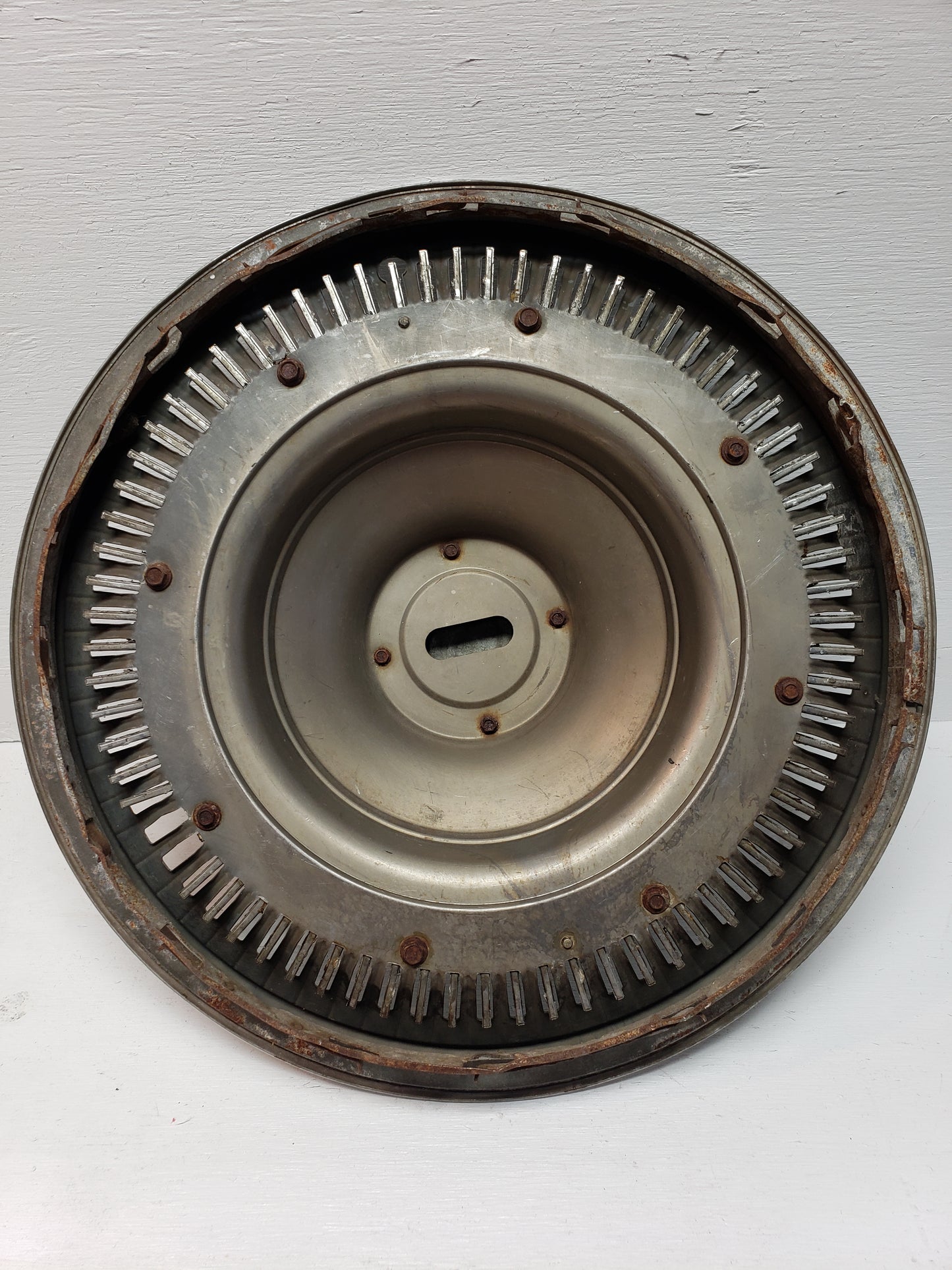 1963-64 Buick Riviera Turbine Style Hubcap