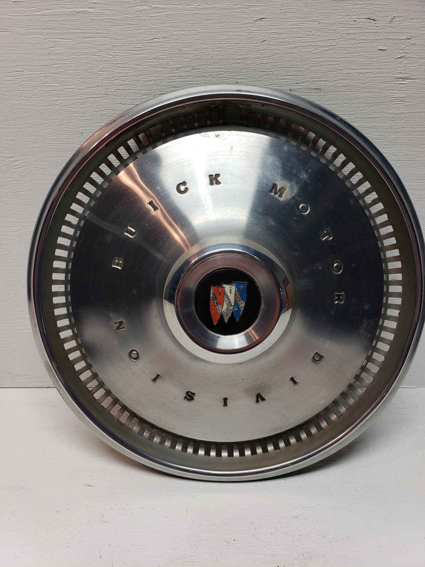 1970-72 Buick Skylark Hubcap 14in