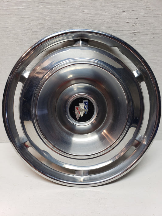 1960-61 Buick Lesabre/Invicta Hubcap