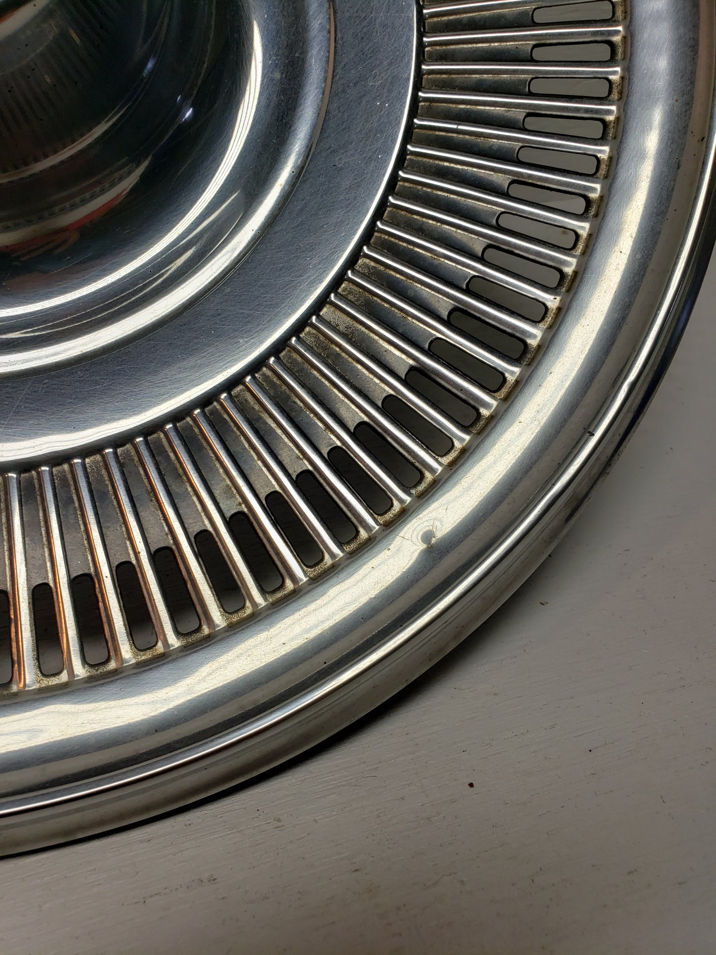 1970 Buick LeSabre Hubcap 15in