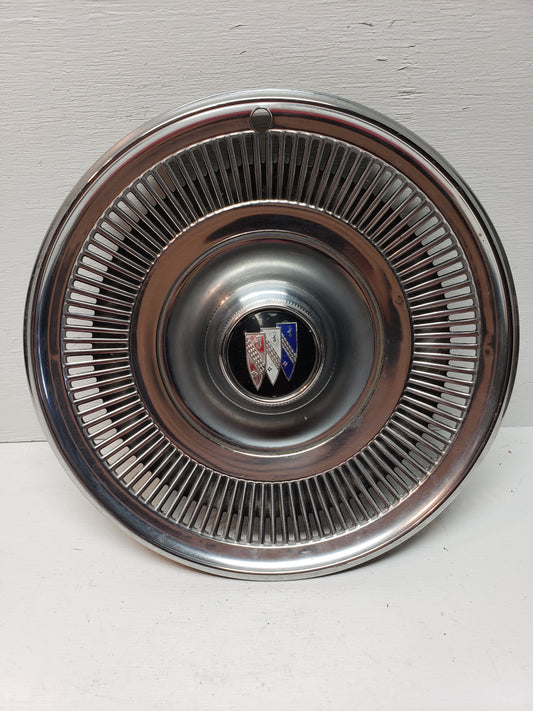 1970 Buick LeSabre Hubcap 15in