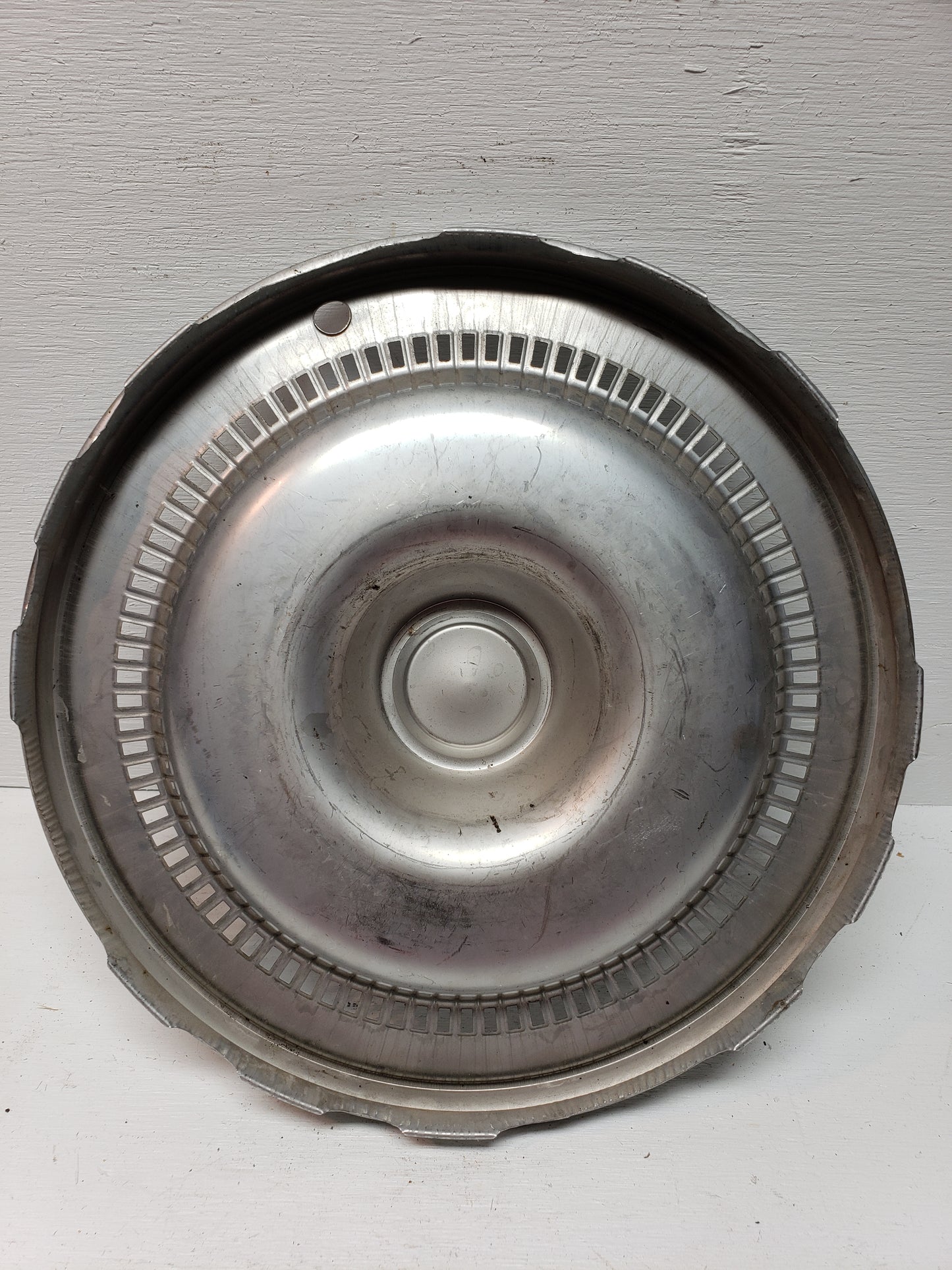 Buick Apollo/Skylark Hubcap 14in