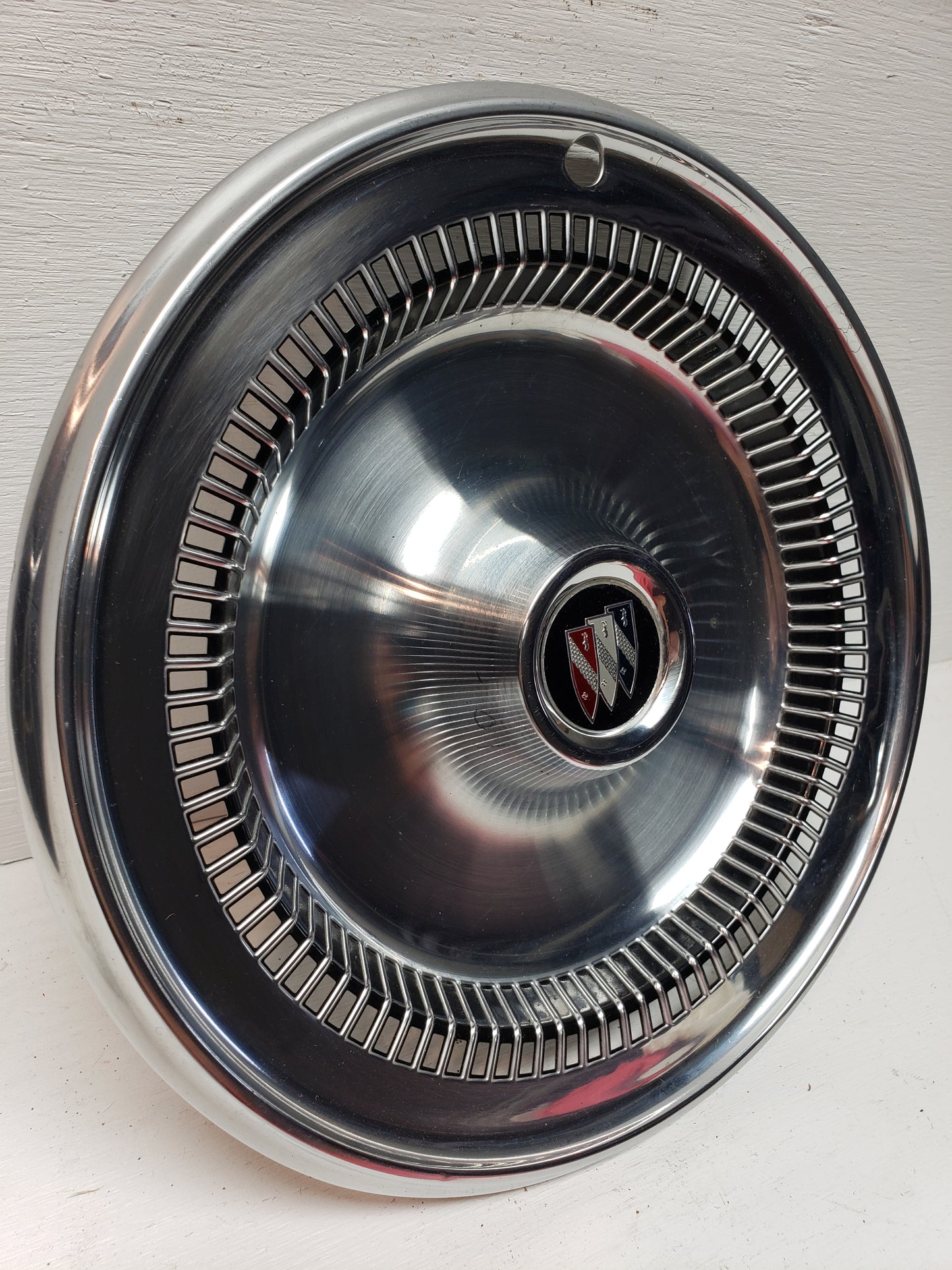 Buick Apollo/Skylark Hubcap 14in