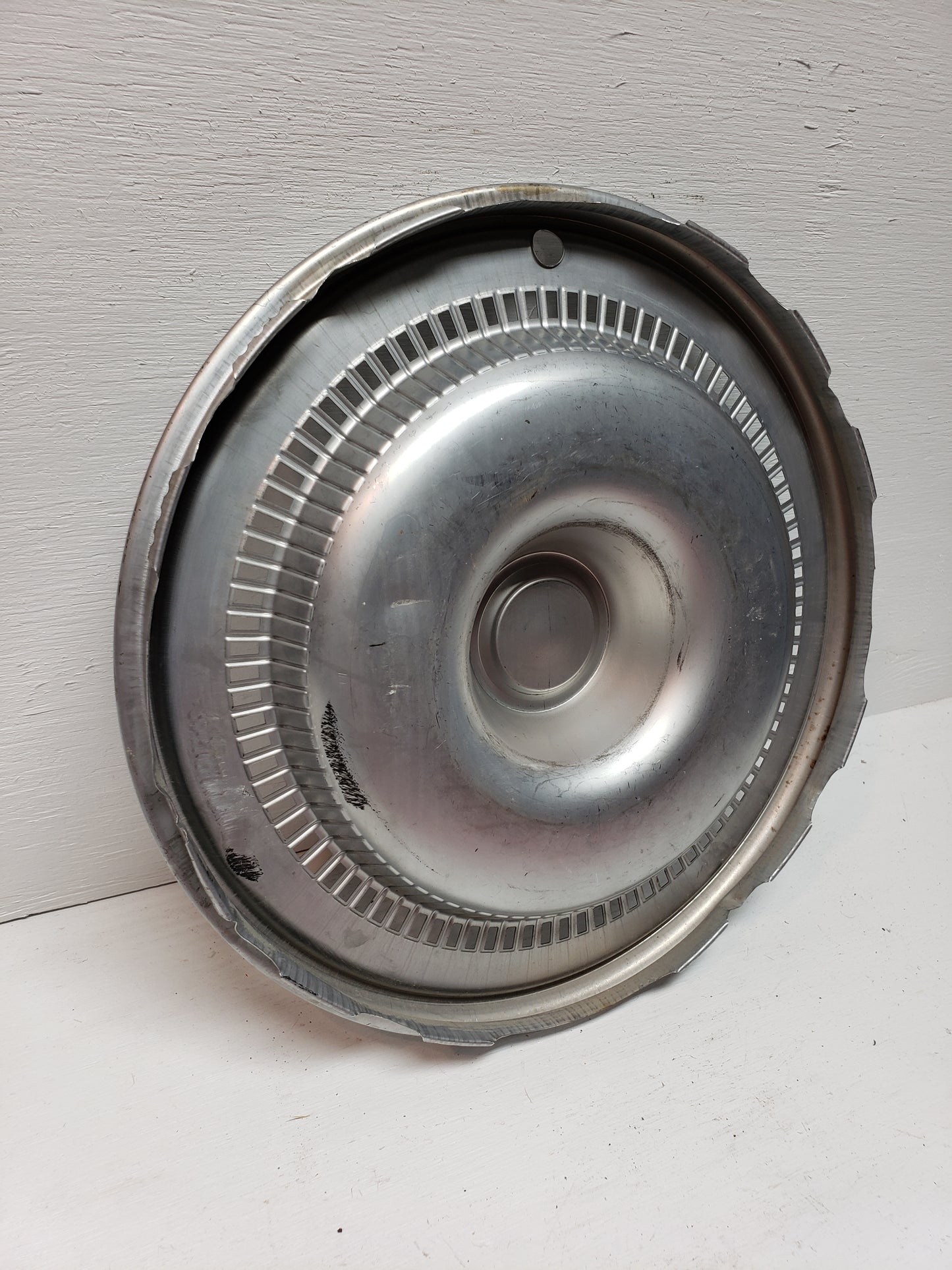 Buick Apollo/Skylark Hubcap 14in