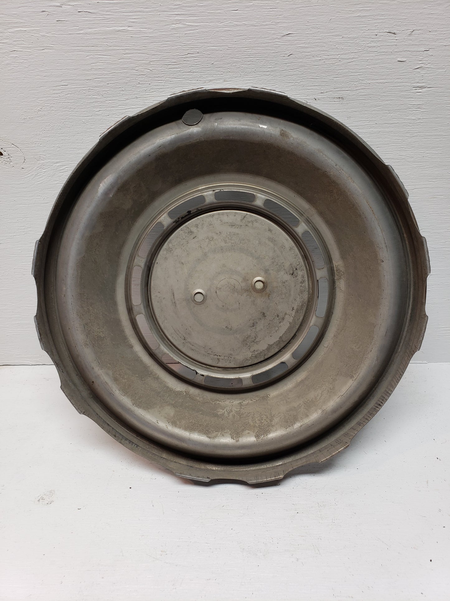 1975-76 Pontiac Firebird Hubcap 15in