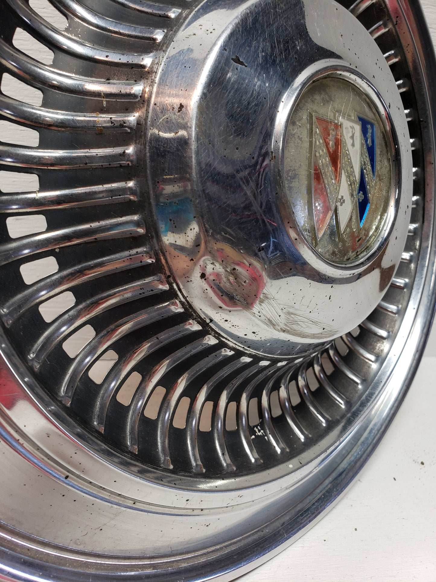 Buick Hubcap 14in