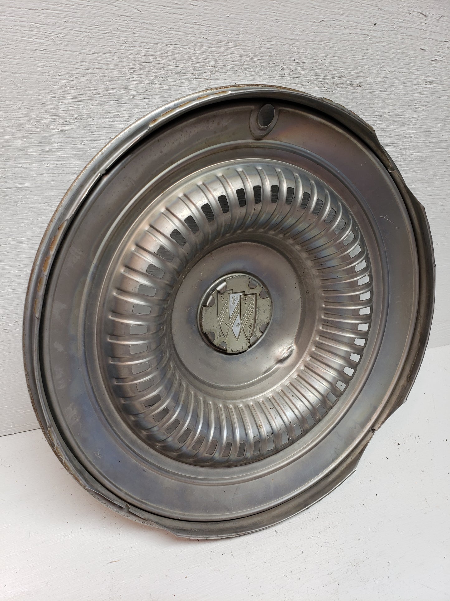 Buick Hubcap 14in