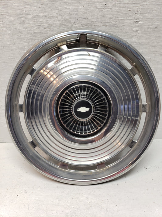 1966 Chevy Chevelle Hubcap 14in