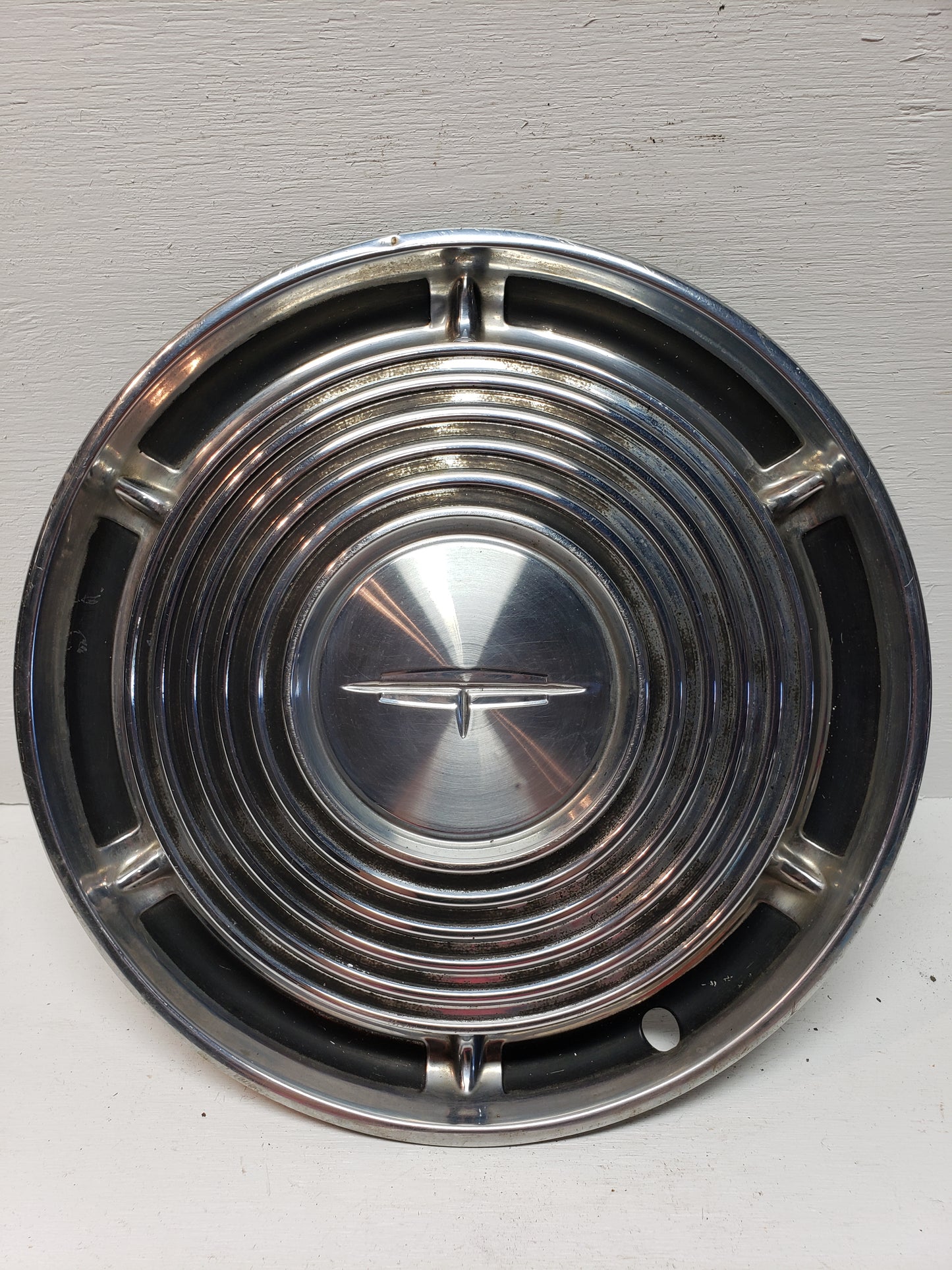 1964 Oldsmobile Cutlass Hubcap 14in