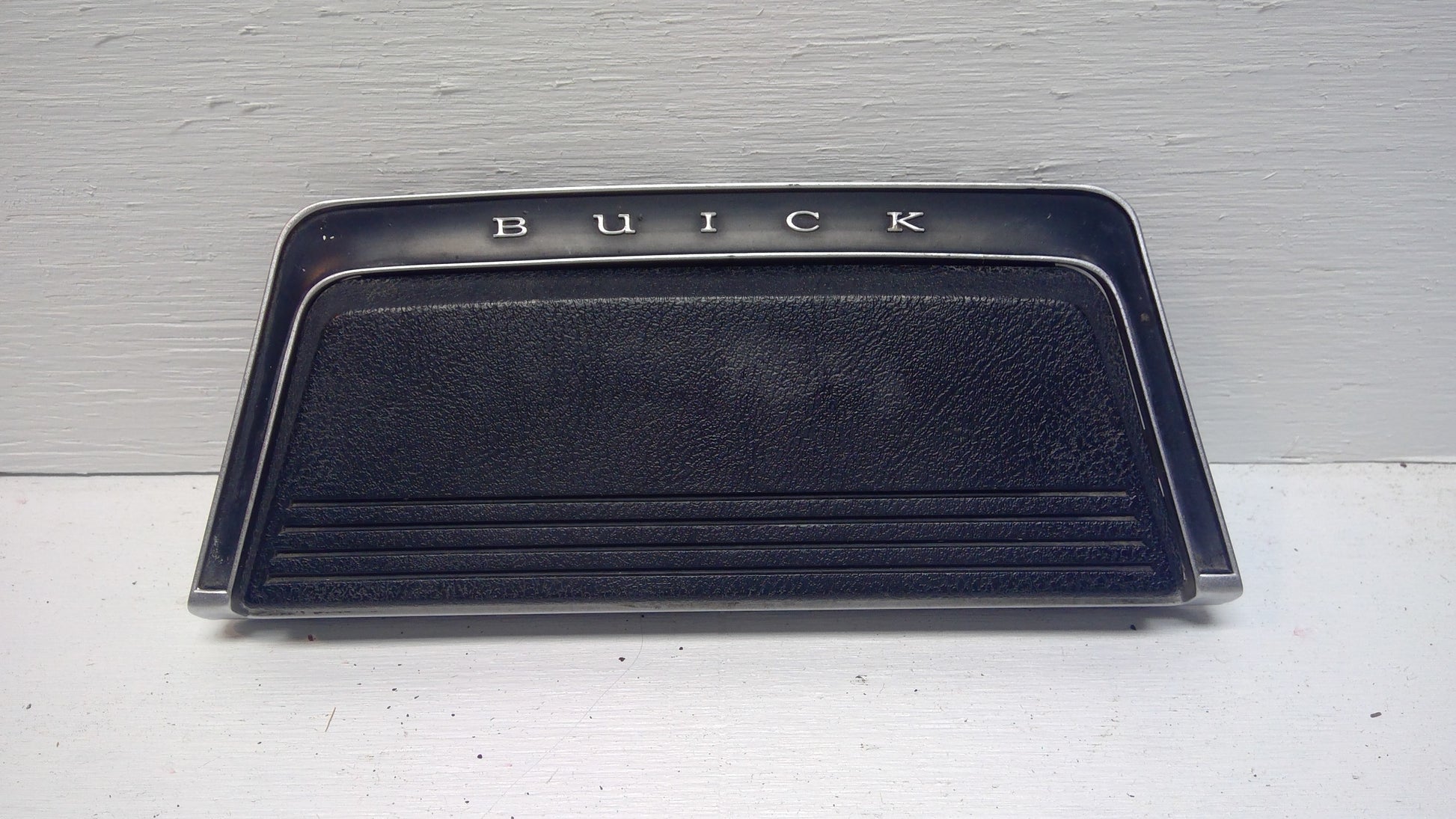 1969-70 Buick Wheel Horn