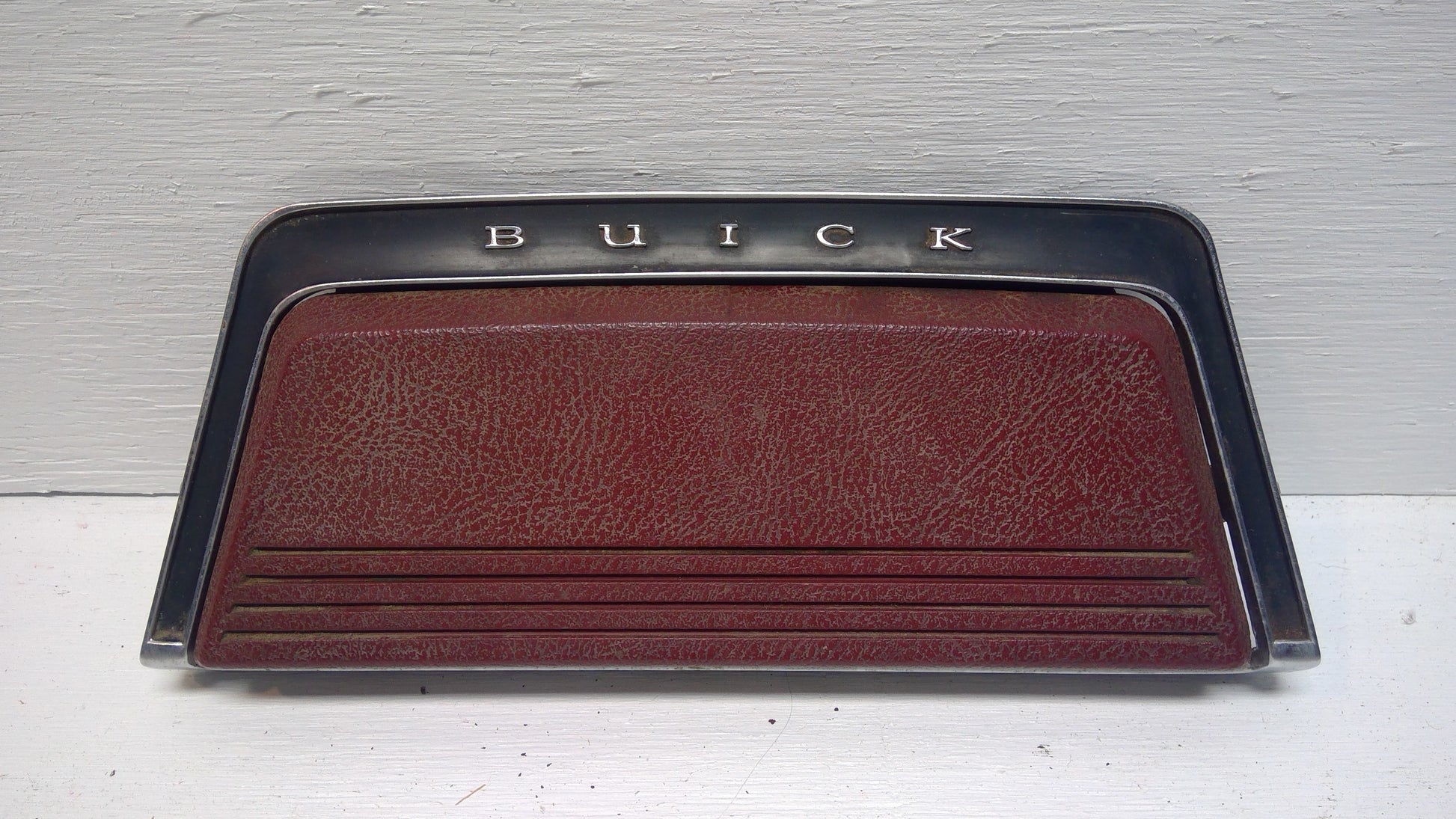 1969-70 Buick Wheel Horn