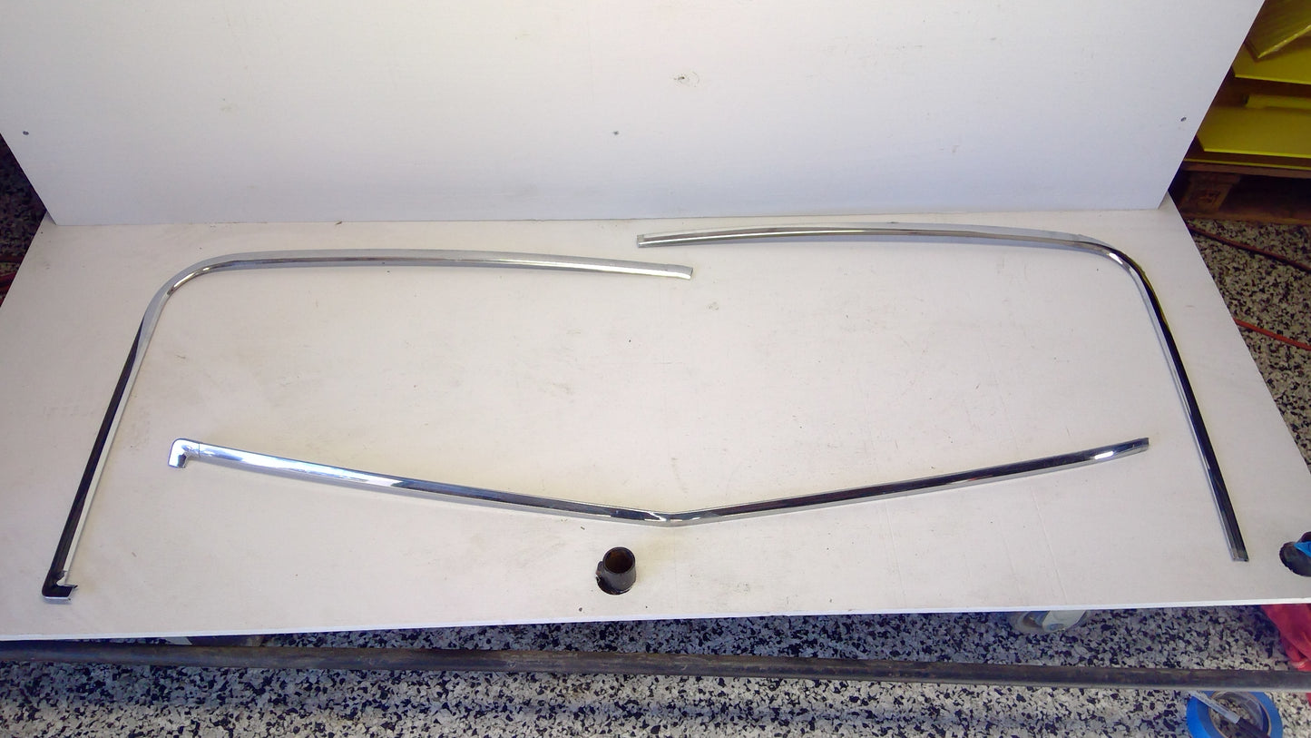 1970 Buick Electra Rear Window Molding Set