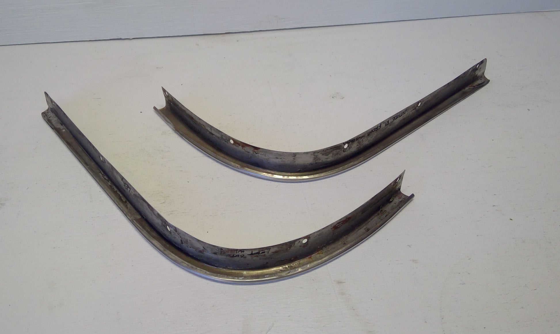 1959 Buick Front Windshield Molding