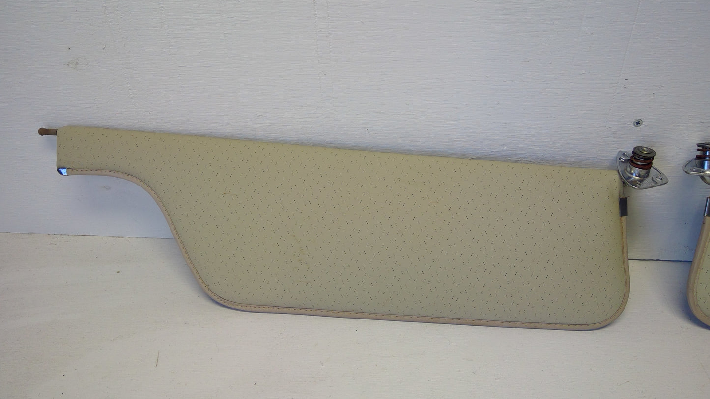 1969-70 Buick Electra/Lesabre Sun Visor
