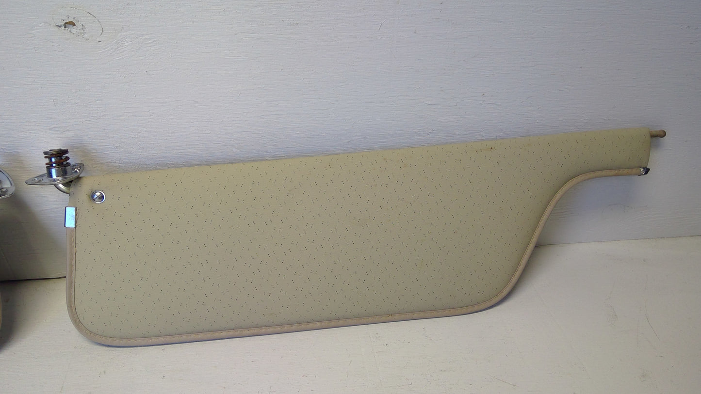 1969-70 Buick Electra/Lesabre Sun Visor