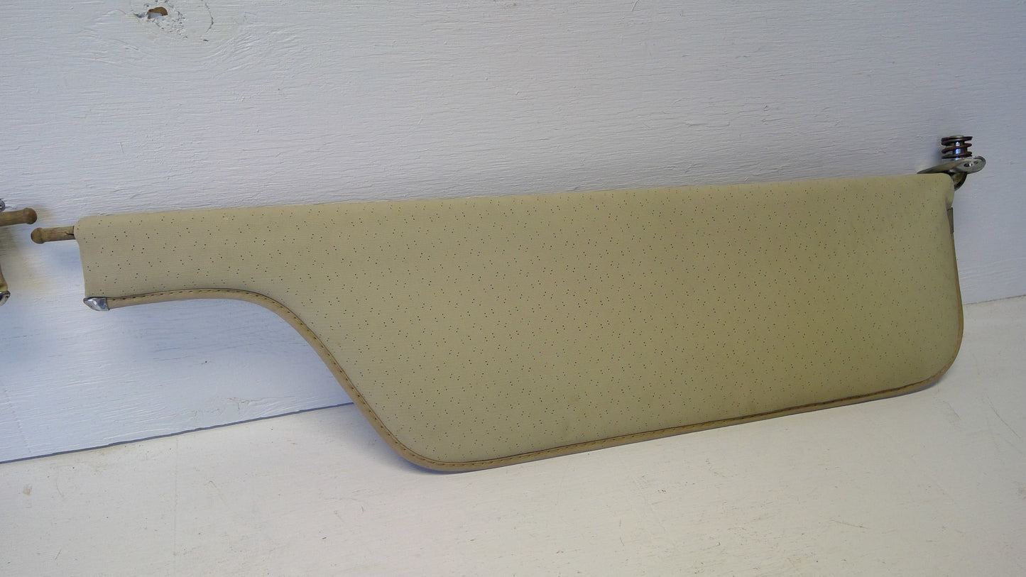 1969-70 Buick Electra/Lesabre Sun Visor