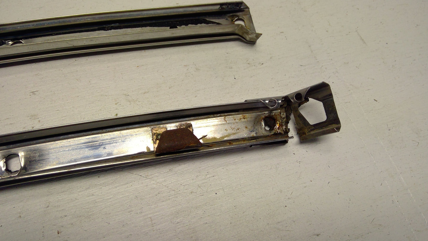 1970 Buick Wildcat Left Front Roof & Drip Rail Molding